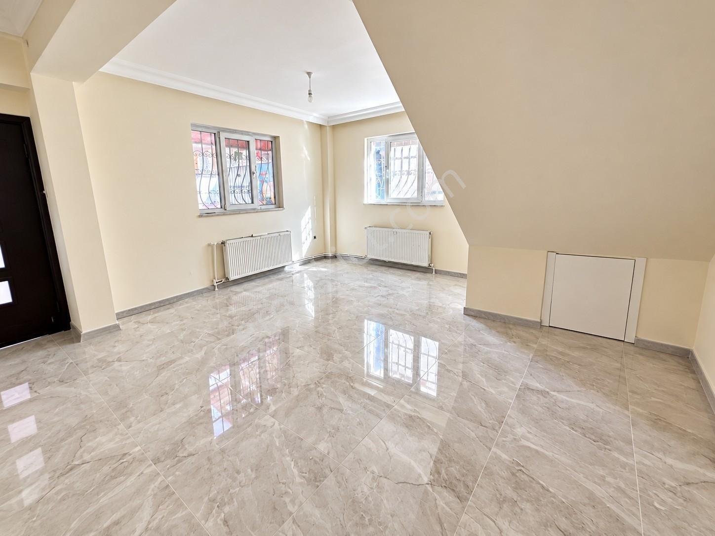 Büyük Bahçeli 2+1 100m2 Ters Dubleks Genç Bina'da — fotoğraf 13