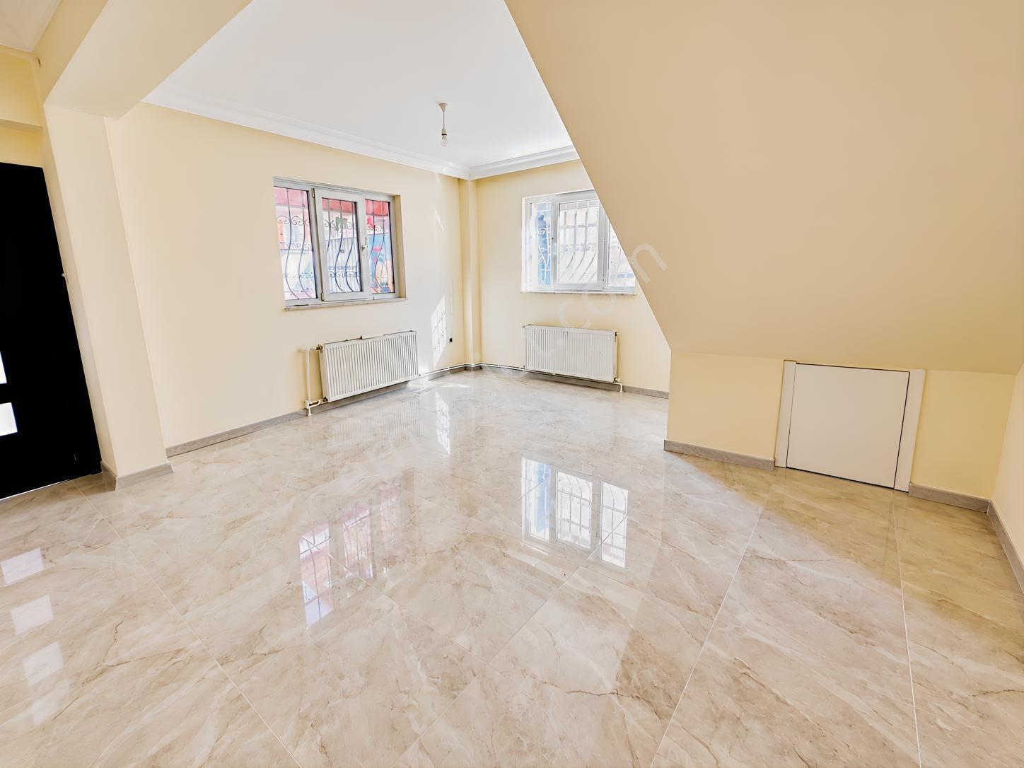 Büyük Bahçeli 2+1 100m2 Ters Dubleks Genç Bina'da — fotoğraf 21