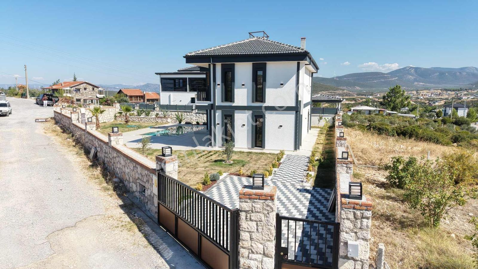 Satılık Takasa Açık 600 M2 Villa — fotoğraf 3
