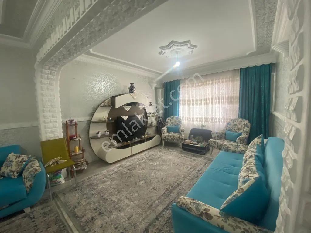 İna Group Gayrimenkul & Danışmanlık Gaziosmanpaşa Merkez Mahallesinde. 2+1/120m2/1. Kattır. Mor L — fotoğraf 3