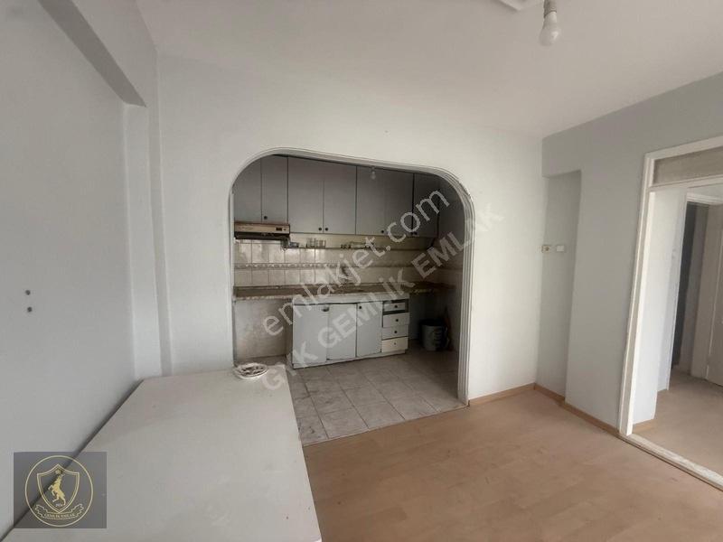Gemlik Merkezde Güneş Alan 2+1 Daire — fotoğraf 4