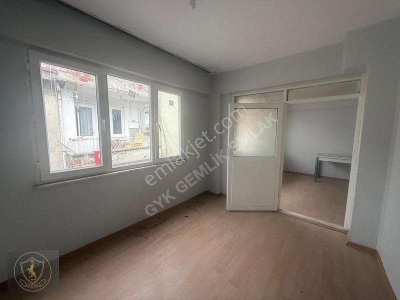 Gemlik Merkezde Güneş Alan 2+1 Daire — fotoğraf 11