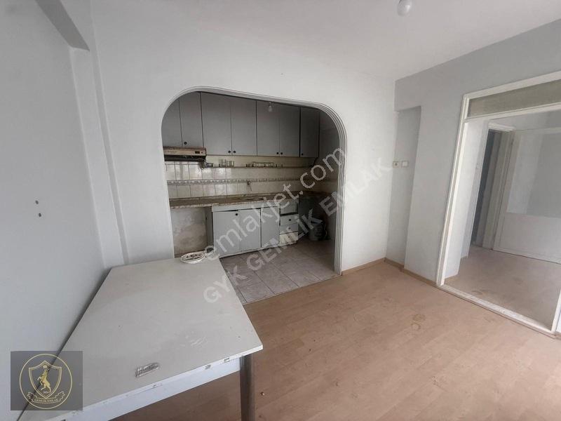 Gemlik Merkezde Güneş Alan 2+1 Daire — fotoğraf 24