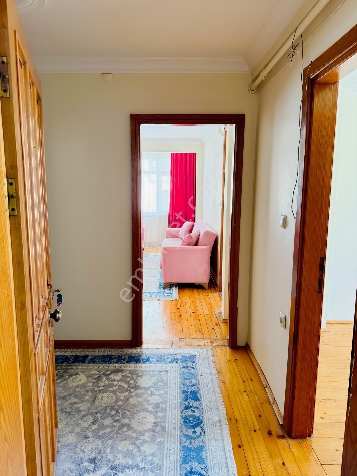 Yenimahalle'de Eşyalı Satılık 2+1 Daire — fotoğraf 2