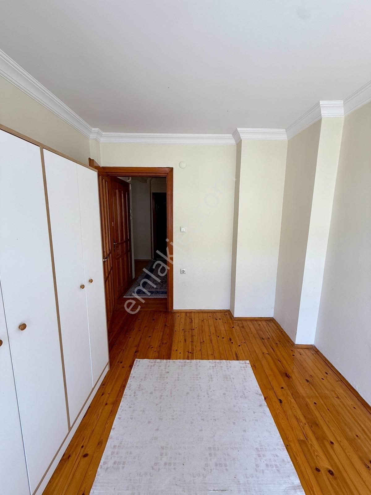 Yenimahalle'de Eşyalı Satılık 2+1 Daire — fotoğraf 5