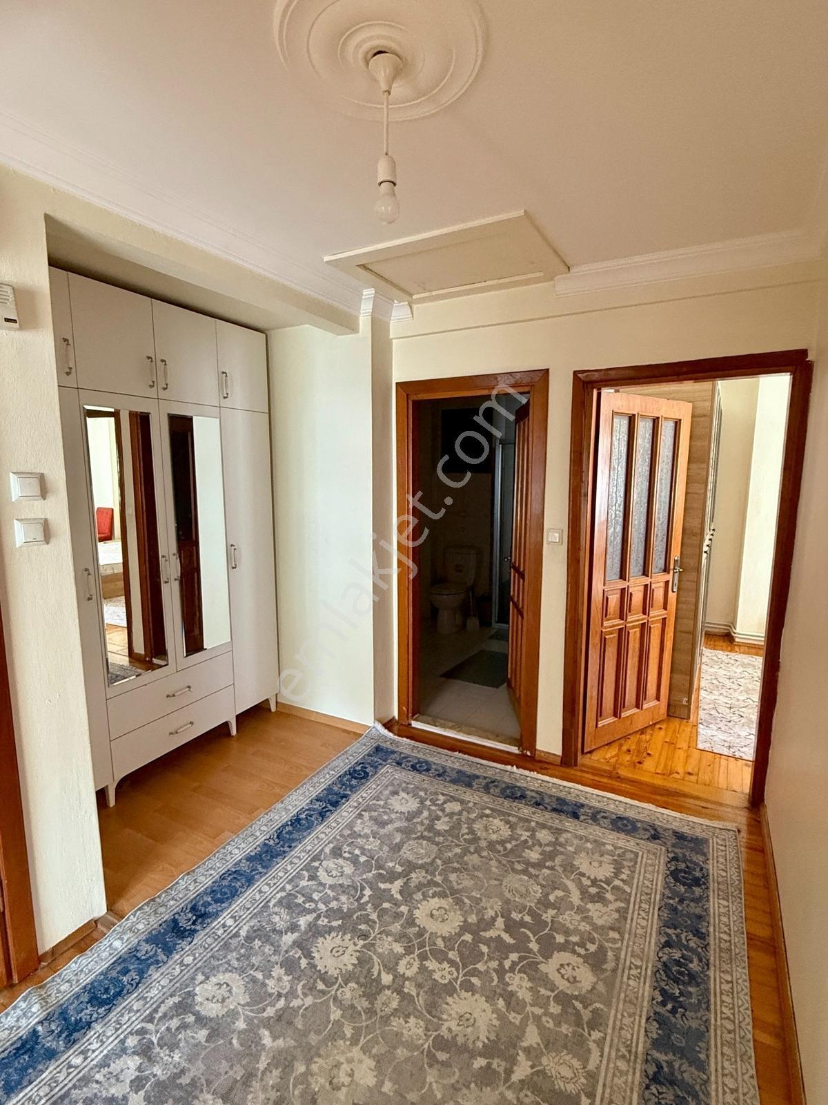 Yenimahalle'de Eşyalı Satılık 2+1 Daire — fotoğraf 6