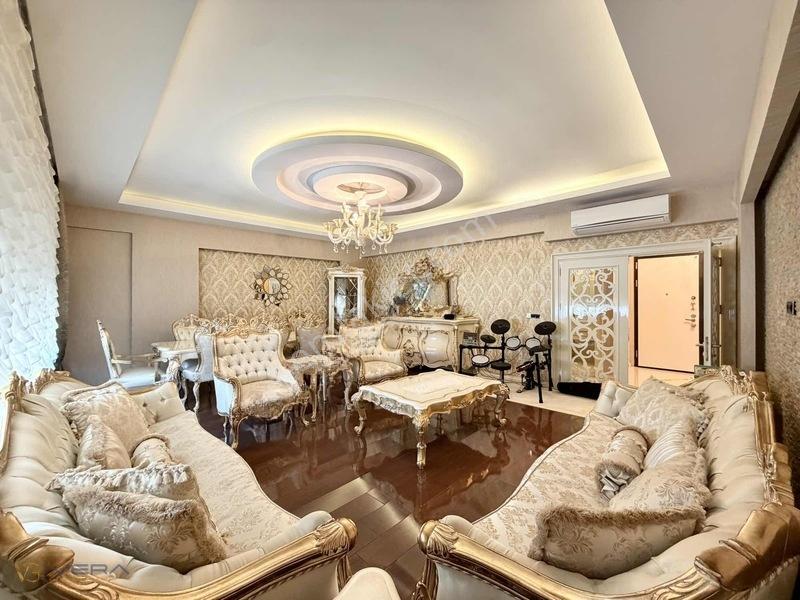 Batıkentte Jakuzili Satılık 4+1, 3 Cepheli Çift Balkonlu Daire — fotoğraf 2