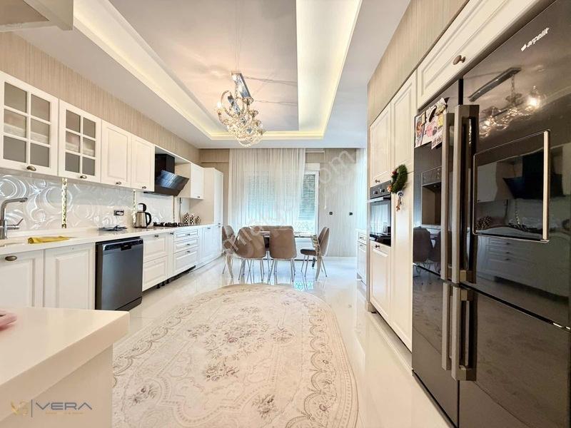 Batıkentte Jakuzili Satılık 4+1, 3 Cepheli Çift Balkonlu Daire — fotoğraf 6