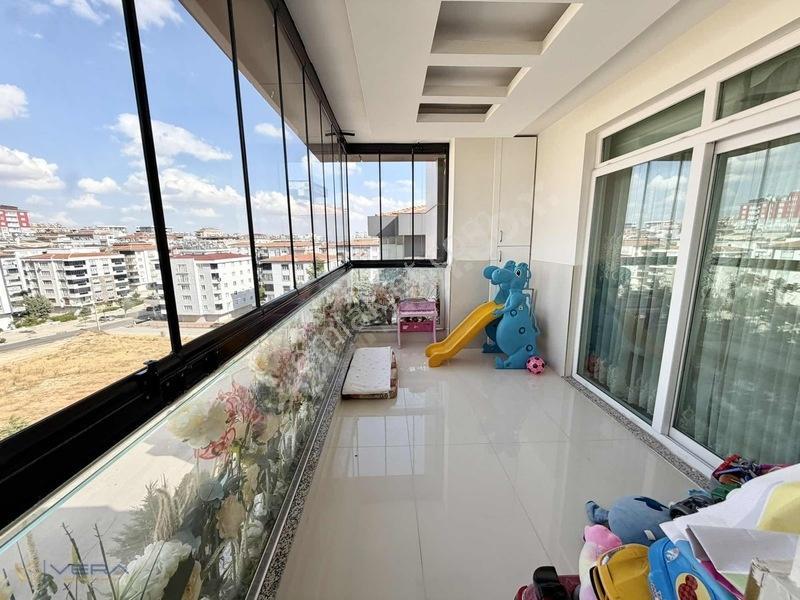 Batıkentte Jakuzili Satılık 4+1, 3 Cepheli Çift Balkonlu Daire — fotoğraf 19