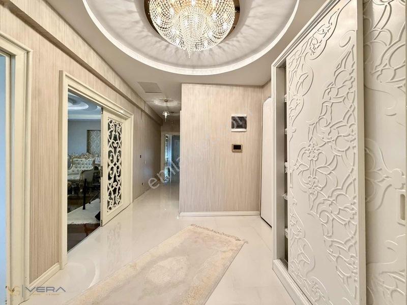 Batıkentte Jakuzili Satılık 4+1, 3 Cepheli Çift Balkonlu Daire — fotoğraf 21