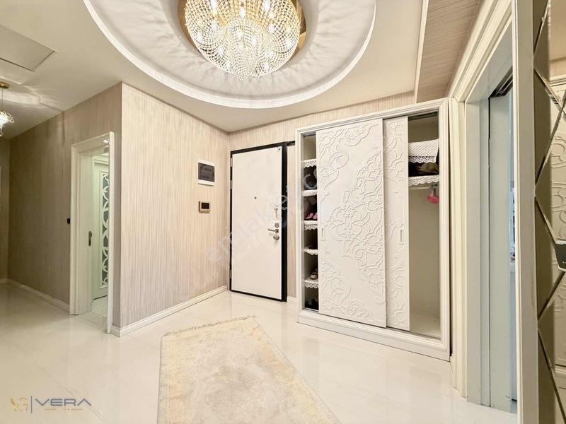 Batıkentte Jakuzili Satılık 4+1, 3 Cepheli Çift Balkonlu Daire — fotoğraf 22