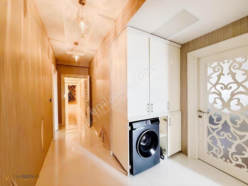 Batıkentte Jakuzili Satılık 4+1, 3 Cepheli Çift Balkonlu Daire — fotoğraf 23