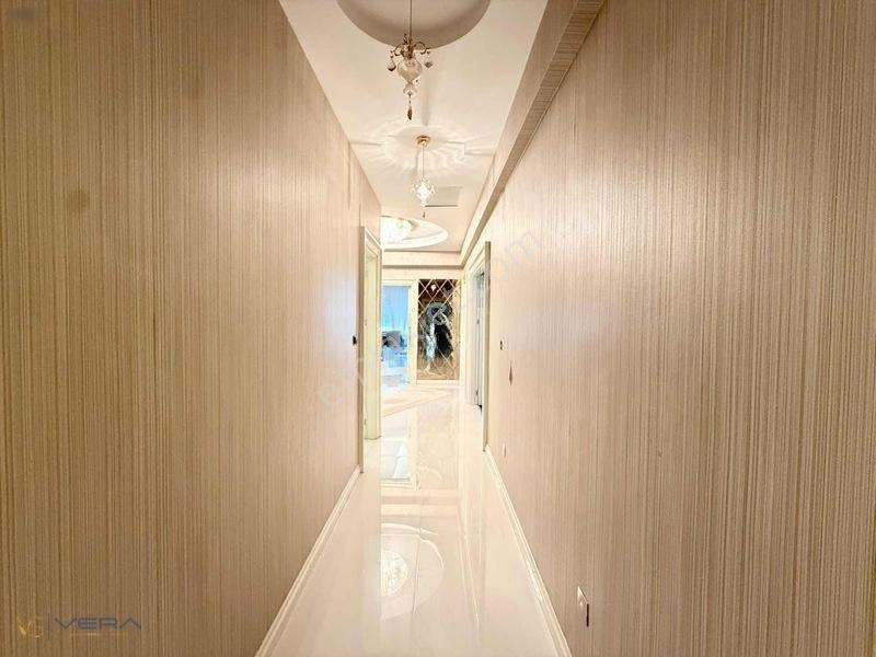 Batıkentte Jakuzili Satılık 4+1, 3 Cepheli Çift Balkonlu Daire — fotoğraf 25