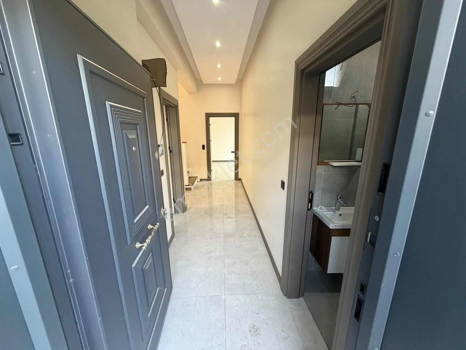 Re/max Desıgn Erenler Satılık Villa — fotoğraf 4