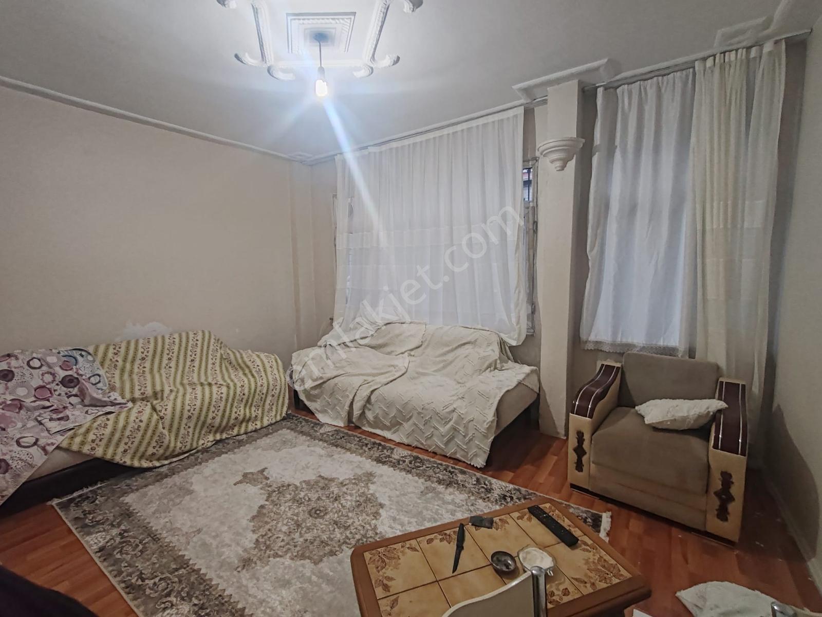 Fatih Dervişali'de Merkezi Konum 85mt Satılık 1,5+1 Giriş Daire — fotoğraf 3