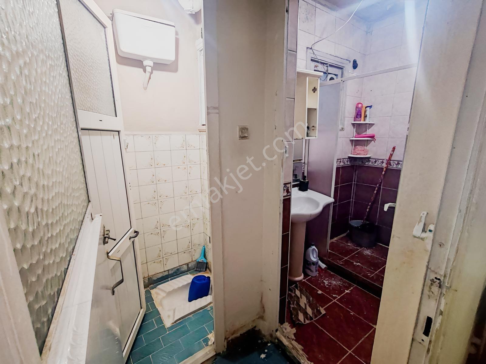 Fatih Dervişali'de Merkezi Konum 85mt Satılık 1,5+1 Giriş Daire — fotoğraf 9