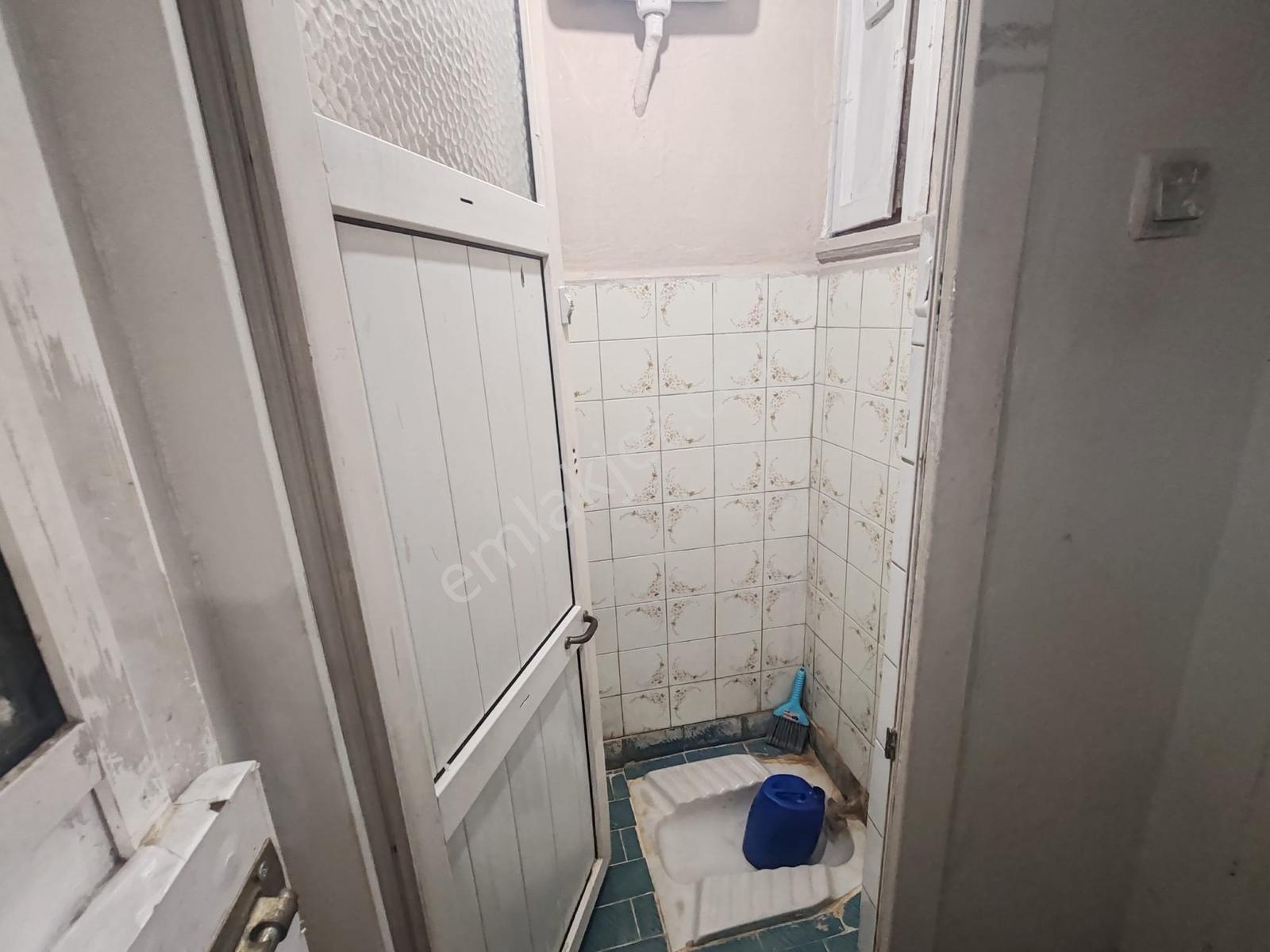 Fatih Dervişali'de Merkezi Konum 85mt Satılık 1,5+1 Giriş Daire — fotoğraf 11