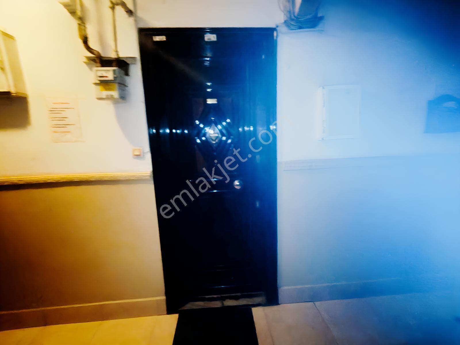 Fatih Dervişali'de Merkezi Konum 85mt Satılık 1,5+1 Giriş Daire — fotoğraf 14