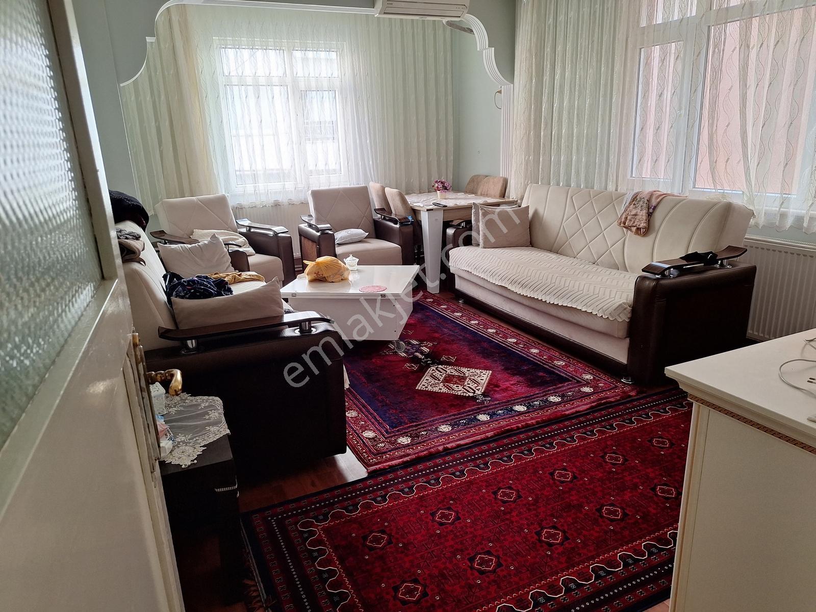 Pendik Çamçeşme Mahallesin'de Satılık 2+1 Daire Merkez'de — fotoğraf 2