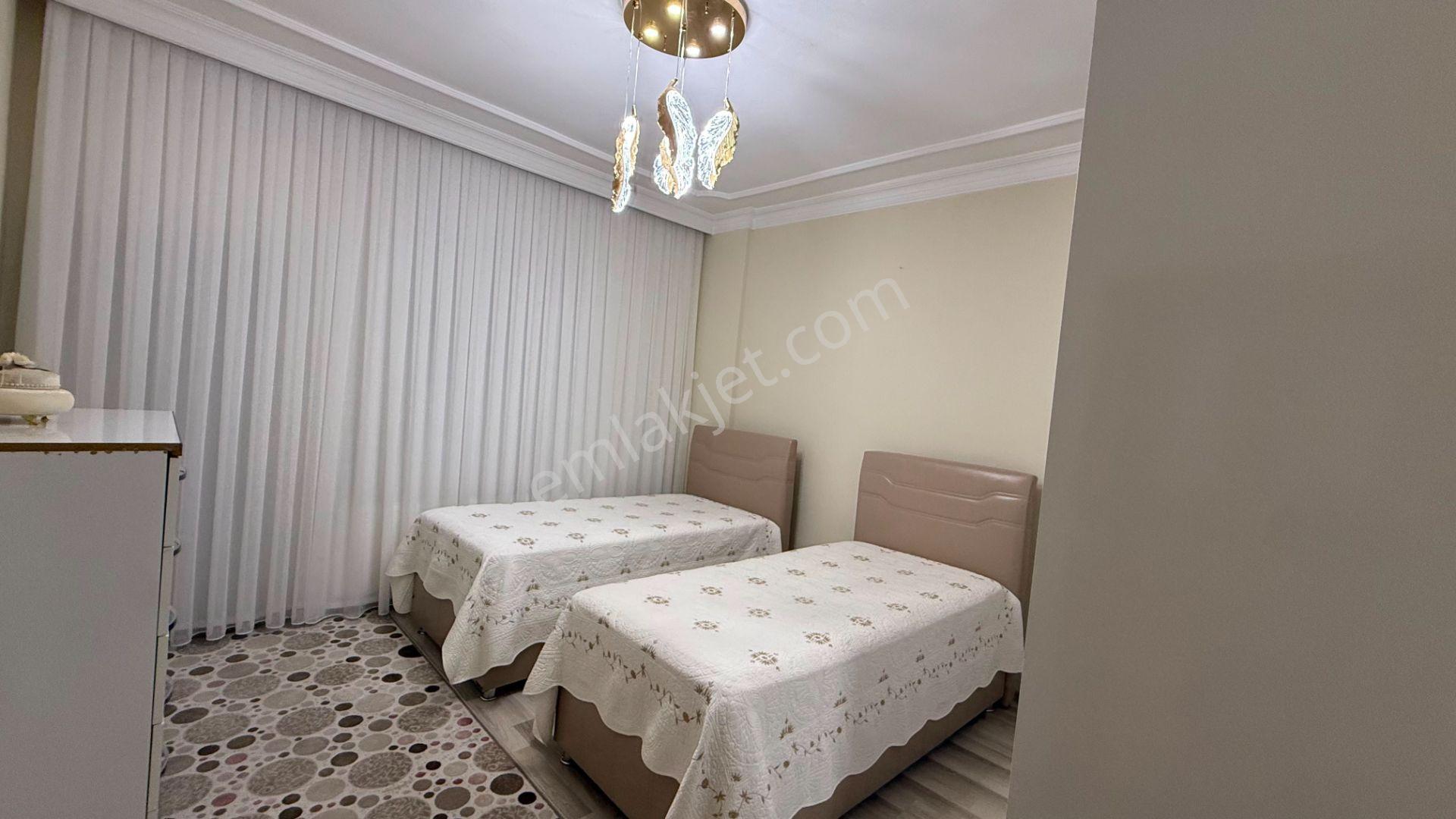 ( Kelepir ) Diclekentte 3.5+1 Lüks 1. Kat ( Altında Daire Var ) Sitede Kat İrtifaklı Fırsat Daire — fotoğraf 7