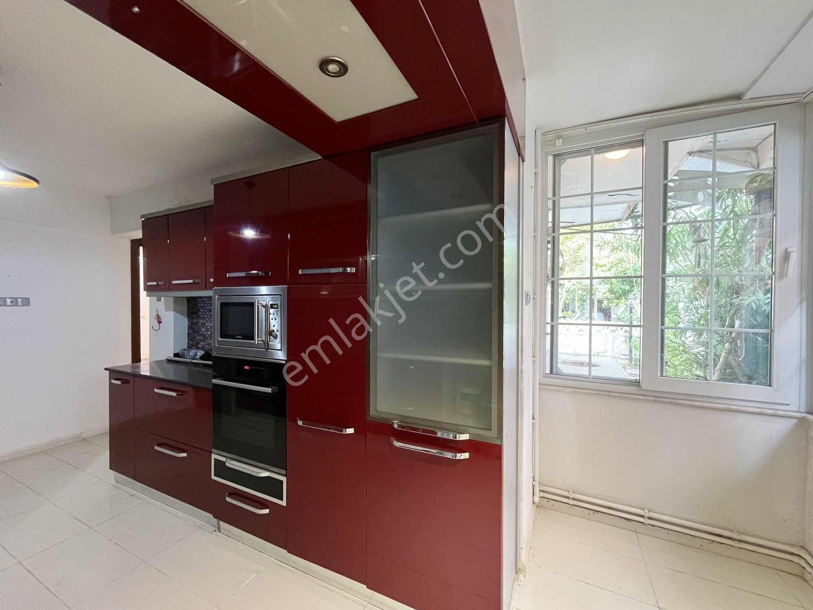Urla Atatürk Mahallesinde Denize Yakın Geniş 4+1 Villa — fotoğraf 8