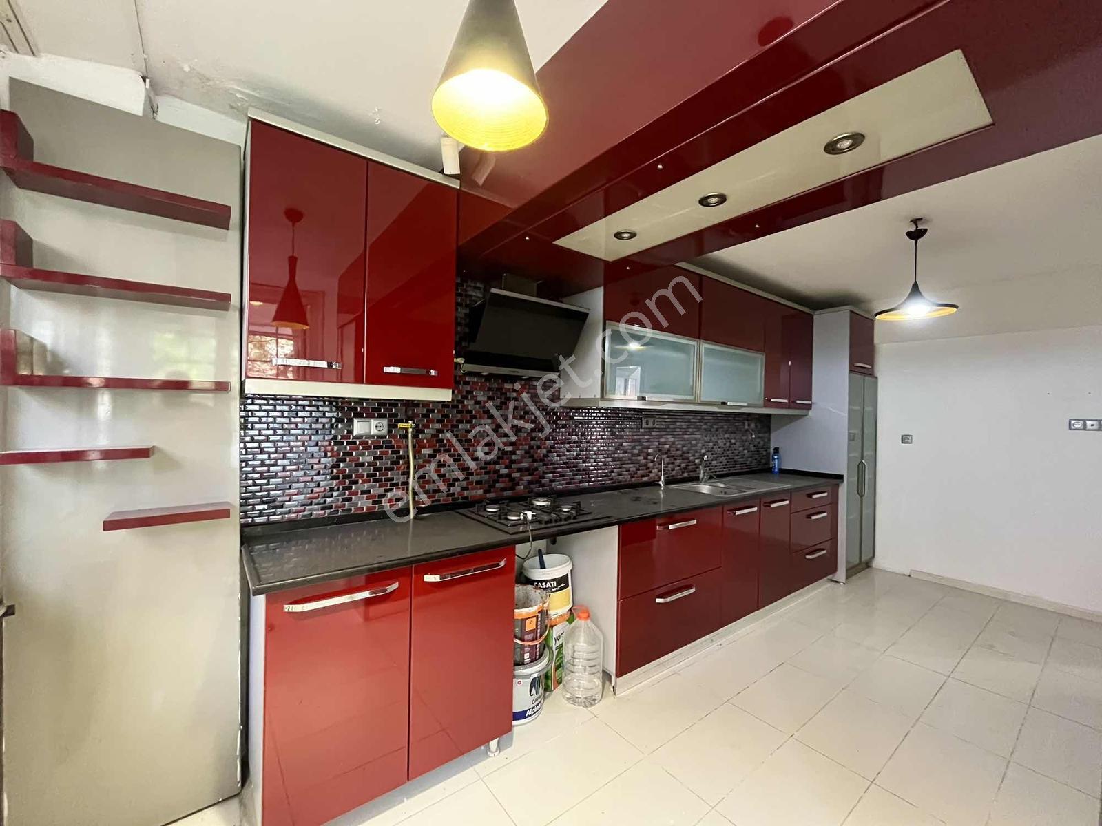 Urla Atatürk Mahallesinde Denize Yakın Geniş 4+1 Villa — fotoğraf 9