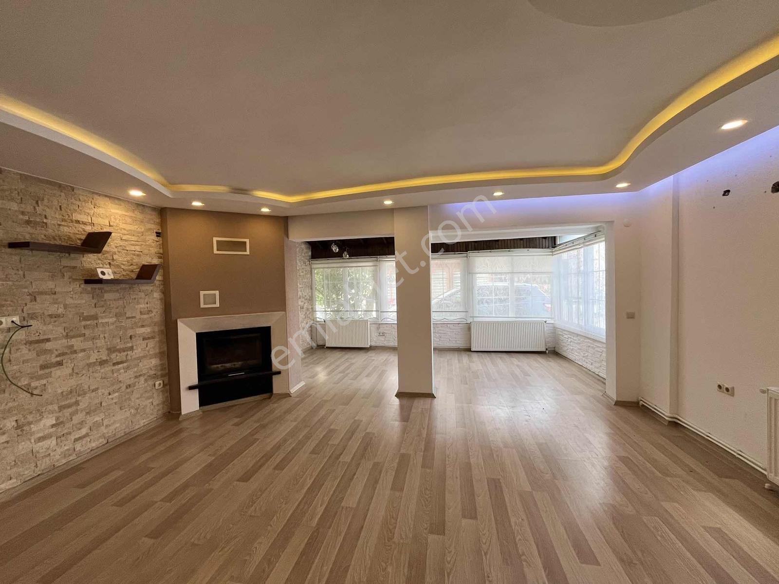 Urla Atatürk Mahallesinde Denize Yakın Geniş 4+1 Villa — fotoğraf 13
