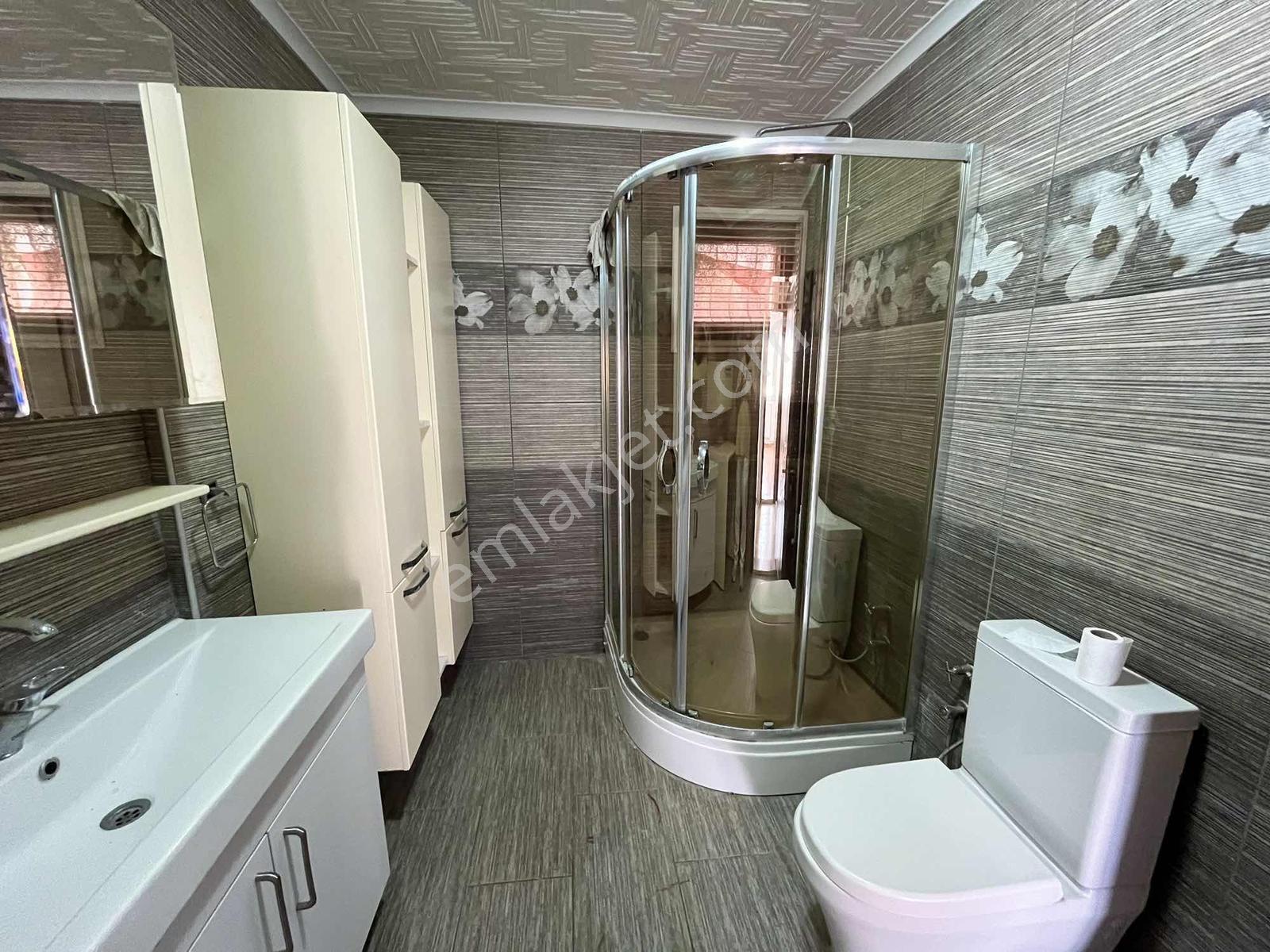 Urla Atatürk Mahallesinde Denize Yakın Geniş 4+1 Villa — fotoğraf 21