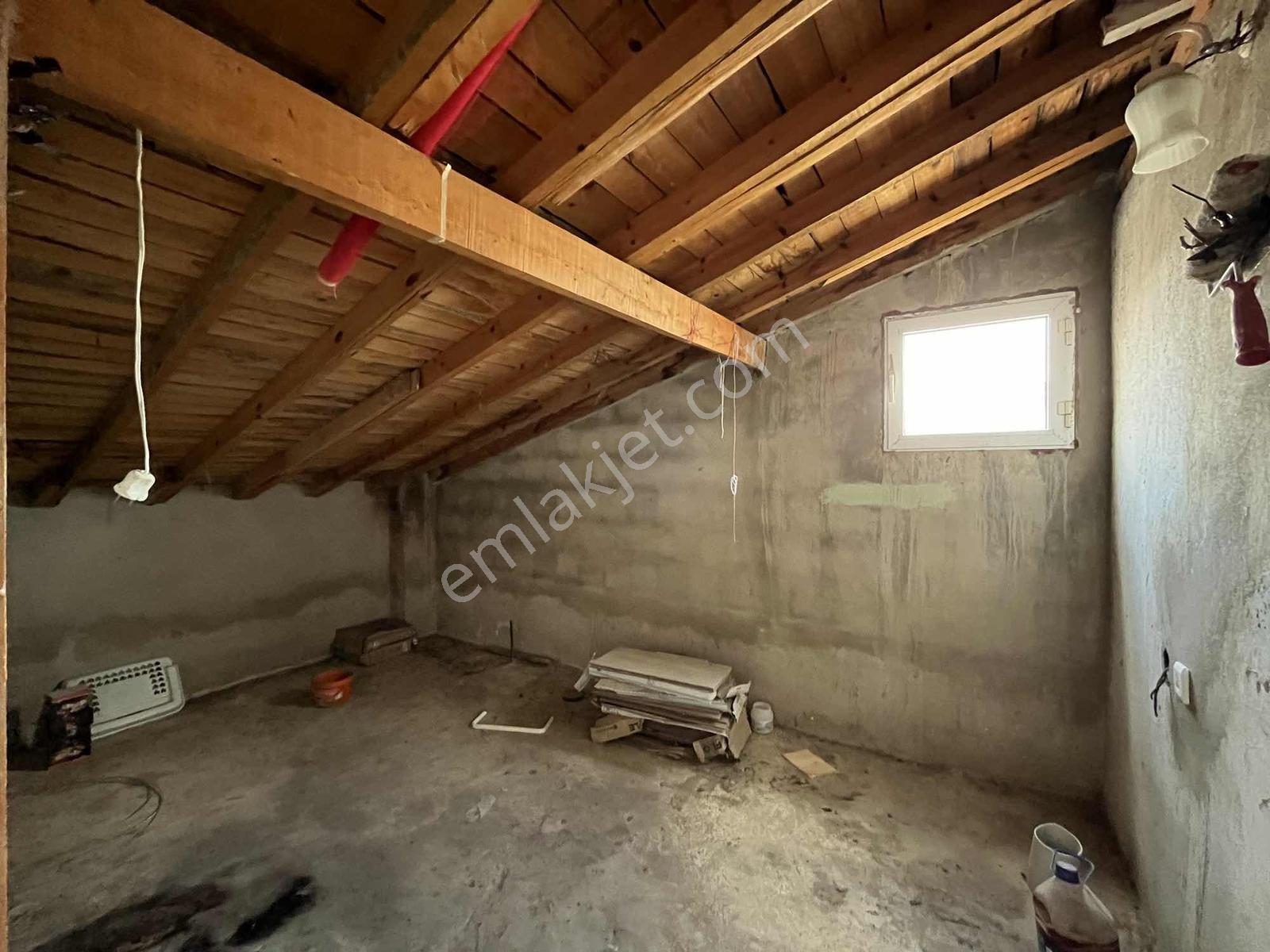 Urla Atatürk Mahallesinde Denize Yakın Geniş 4+1 Villa — fotoğraf 28