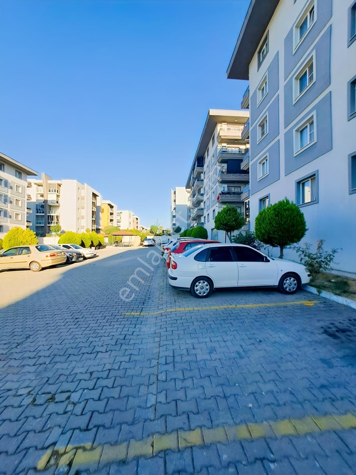 Güneşpark Sitesinde Eşyalı 1+1 | Balkonlu, Asansörlü, Ara Kat — fotoğraf 13