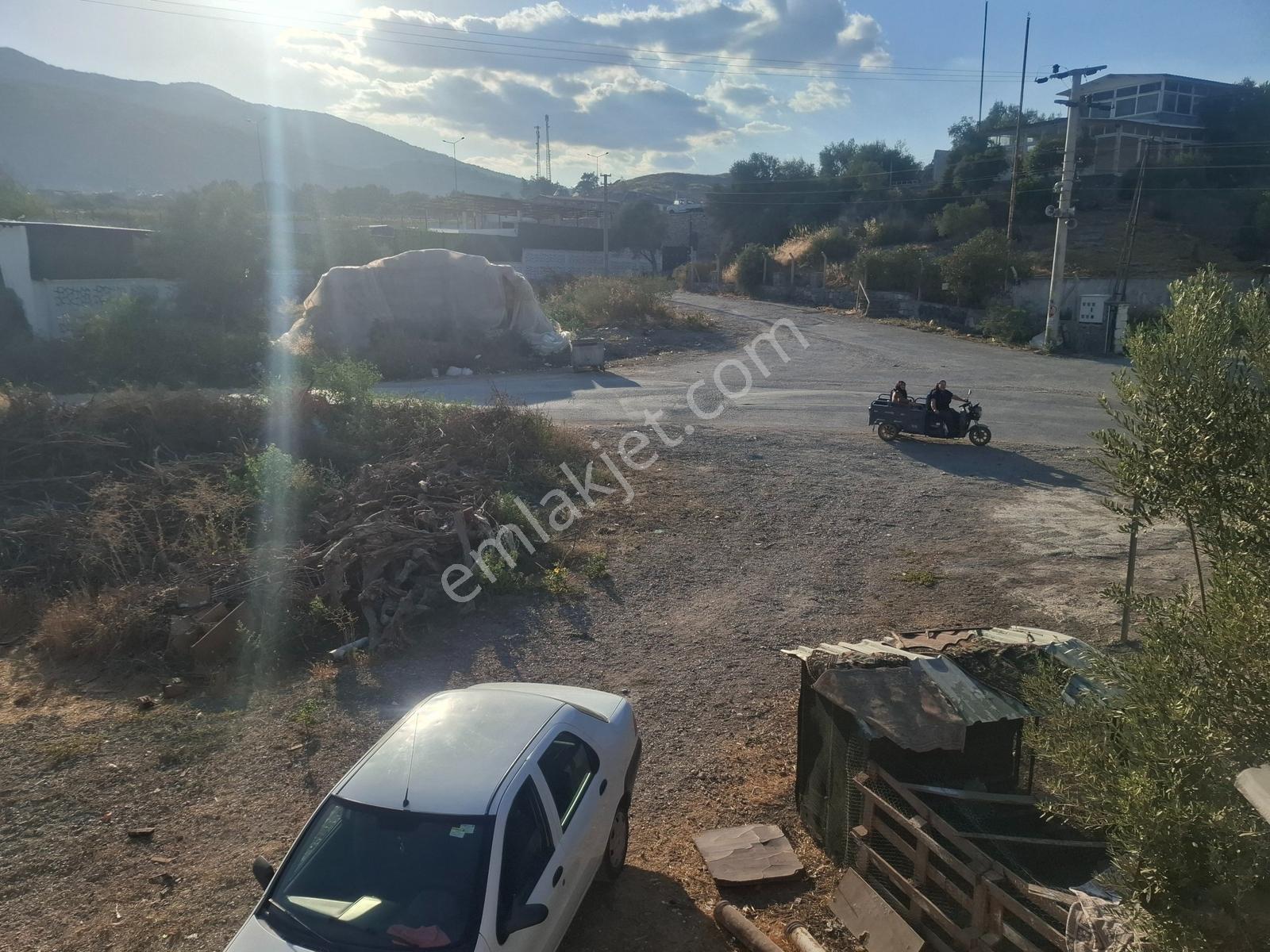 İçinde Numaratjlı 2+1 Evi Olan Satılık Hisse — fotoğraf 10