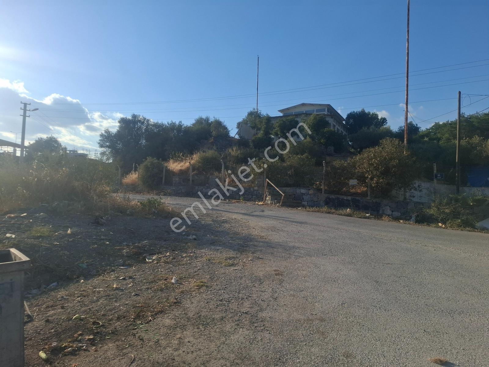 İçinde Numaratjlı 2+1 Evi Olan Satılık Hisse — fotoğraf 13