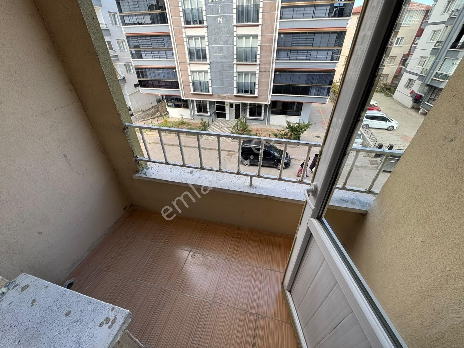 Malazgirt Mah. 3+1 Bağımsız Katta Cadde Üzeri Asansörlü Daire — fotoğraf 30