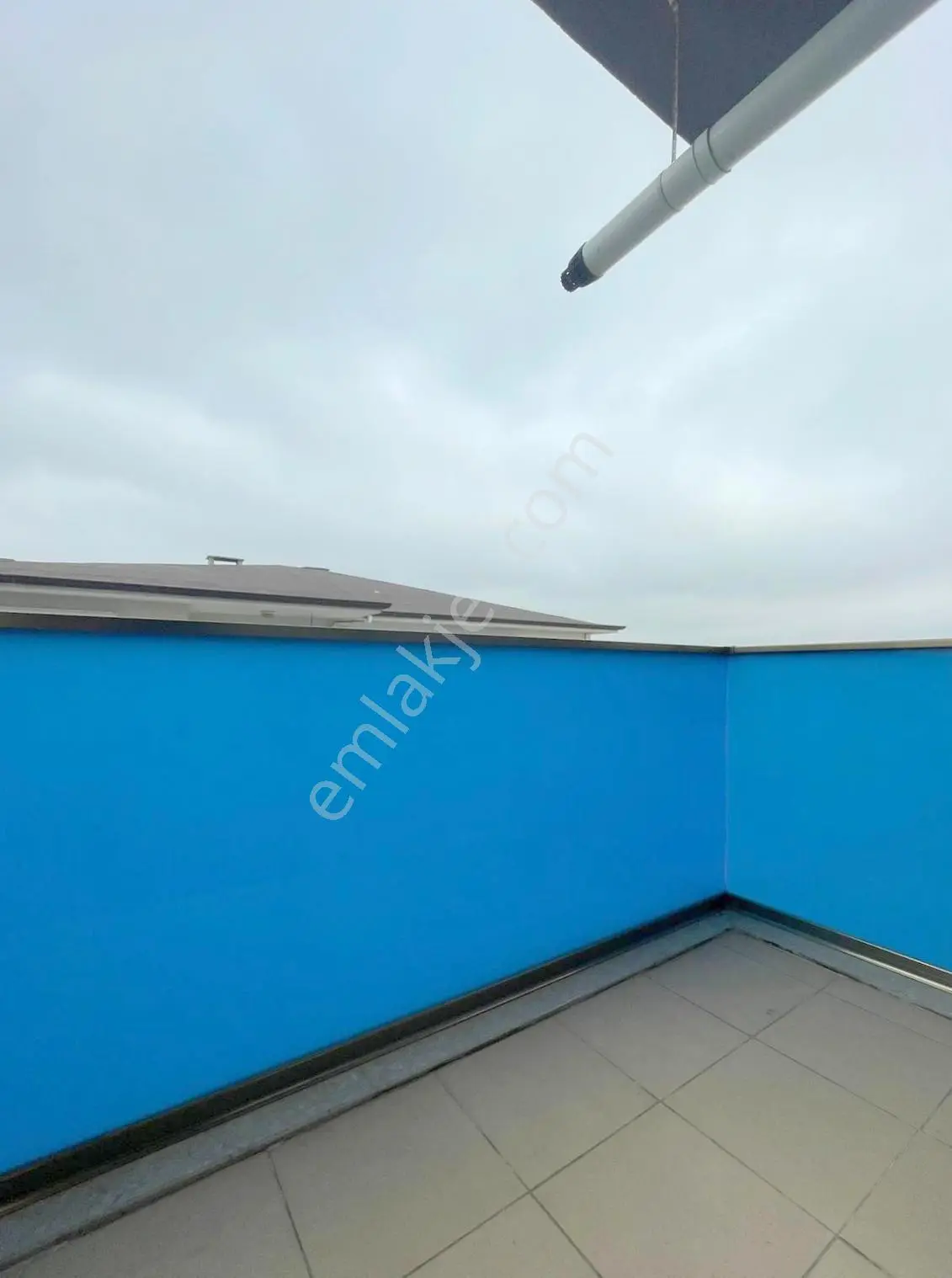 Mertcan'dan Havuzlu Güvenlikli Sitede Ara Kat 2+1 Daire — fotoğraf 6