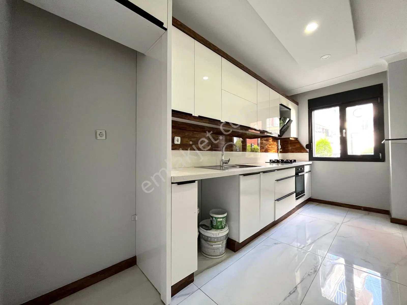 Yetkili Gümüşden Akçayda Full Kredili Doğalgazlı Denize 600m Şahane 2+1 Satılık Daire — fotoğraf 3