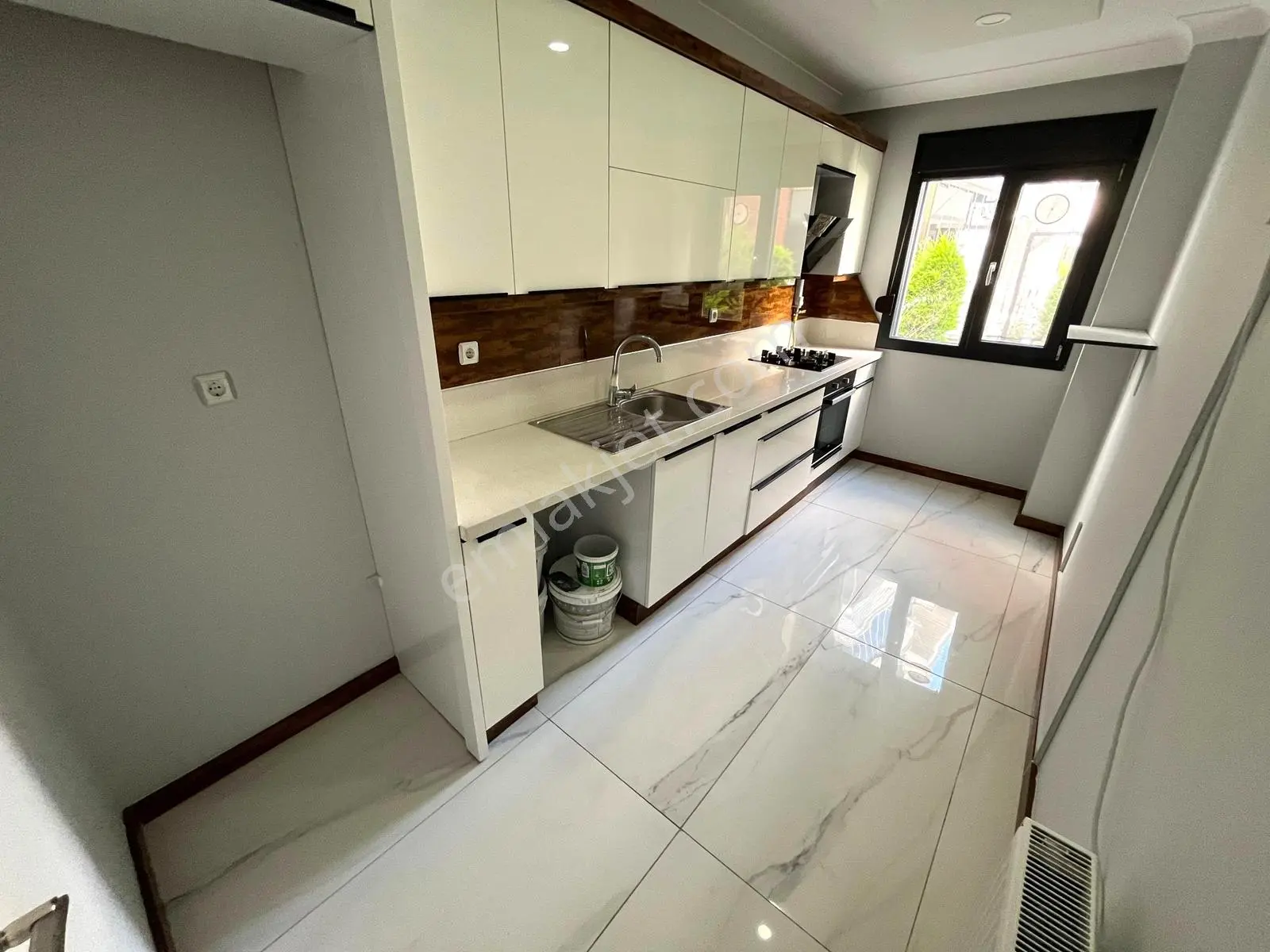 Yetkili Gümüşden Akçayda Full Kredili Doğalgazlı Denize 600m Şahane 2+1 Satılık Daire — fotoğraf 5