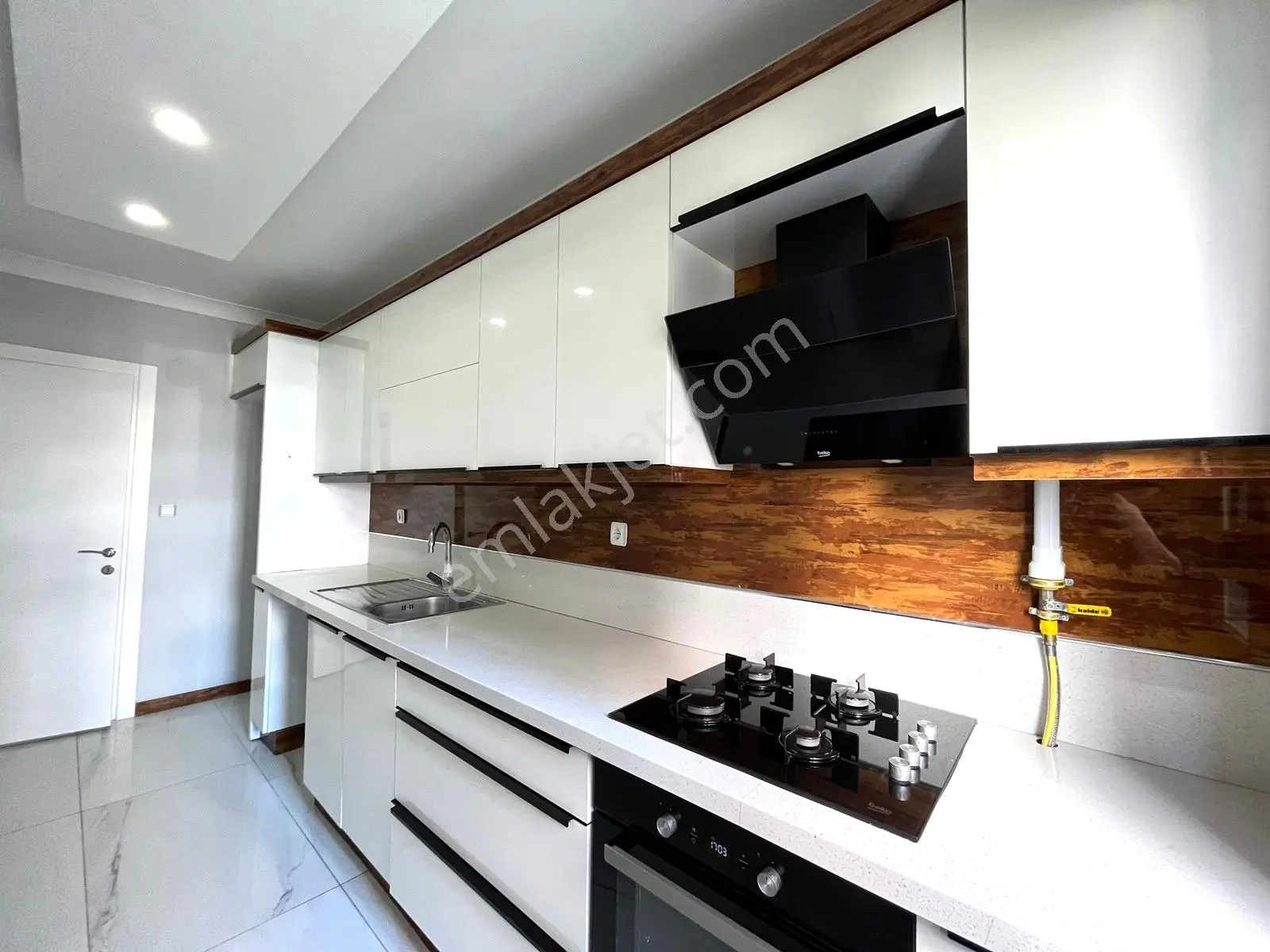 Yetkili Gümüşden Akçayda Full Kredili Doğalgazlı Denize 600m Şahane 2+1 Satılık Daire — fotoğraf 29