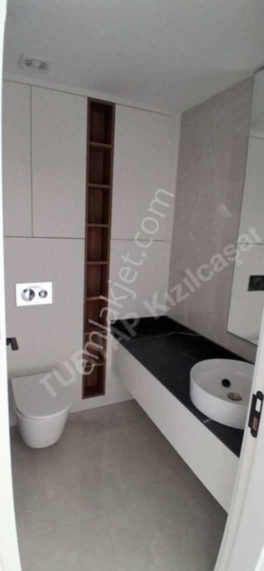 Seçenekli Gamador Parla Buyuk Tıp Balkonlu Satılık 1+1 — fotoğraf 7