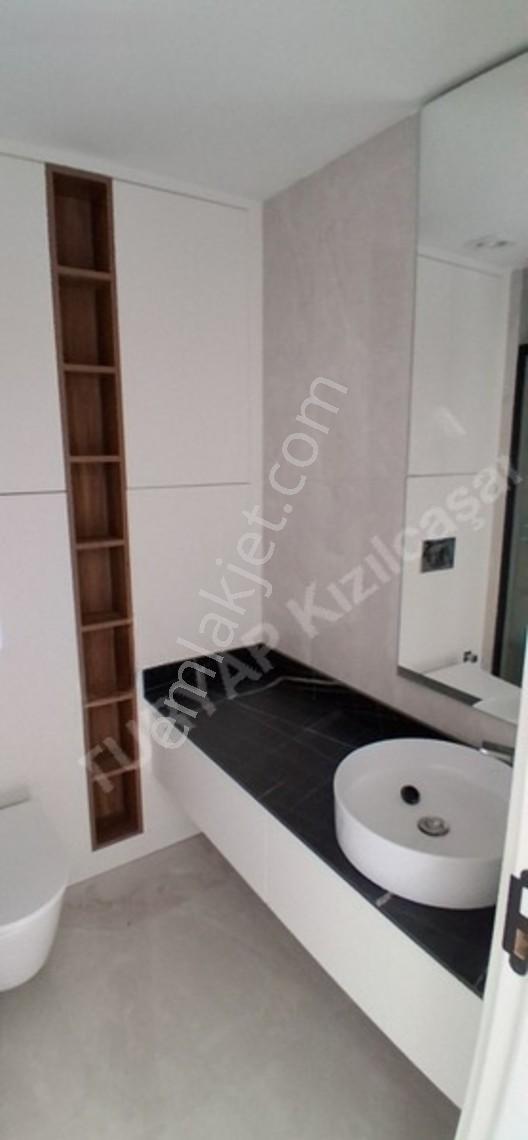 Seçenekli Gamador Parla Buyuk Tıp Balkonlu Satılık 1+1 — fotoğraf 8