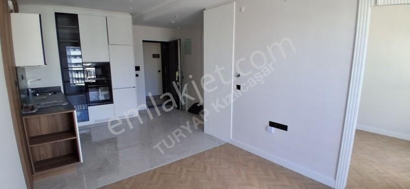 Seçenekli Gamador Parla Buyuk Tıp Balkonlu Satılık 1+1 — fotoğraf 9