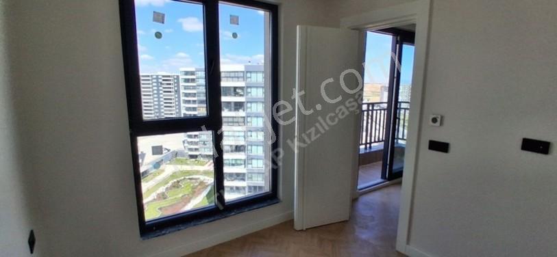 Seçenekli Gamador Parla Buyuk Tıp Balkonlu Satılık 1+1 — fotoğraf 12