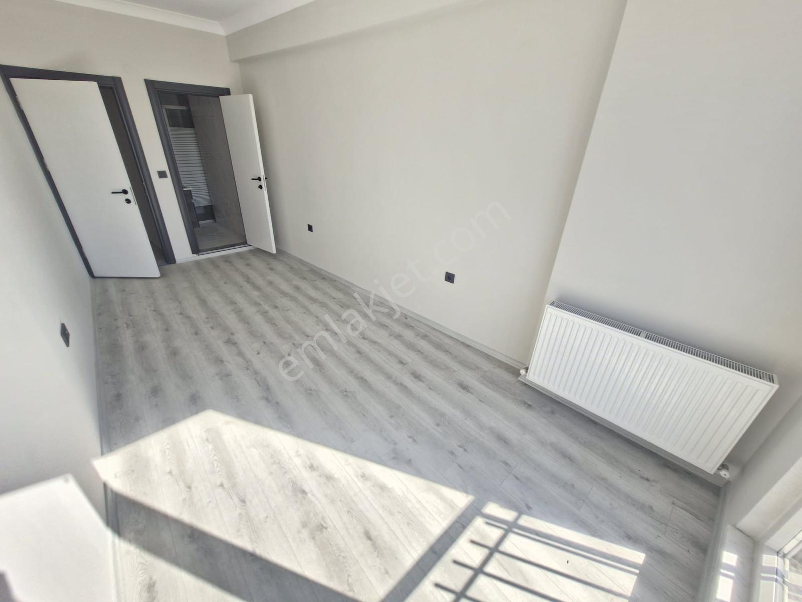 Huzur^dan Ebeveny Banyolu Arakat Doğalgazlı 2+1 Mükemmel Daire — fotoğraf 33