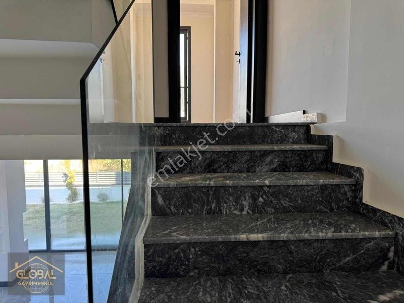 Özderede Denize 200m Büyük Bahçeli Köşe Villa — fotoğraf 31