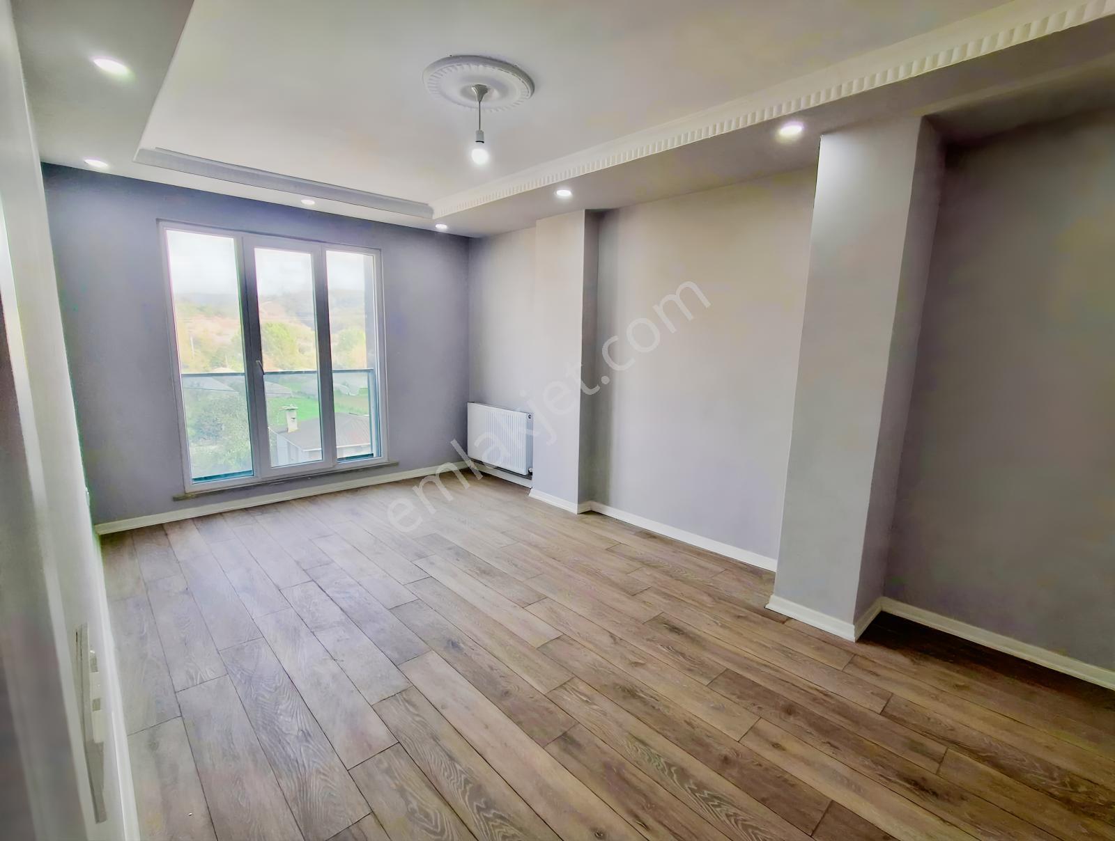 Arnavutköy Boğazköyde 2+1 Vadi Manzaralı Satılık Daire — fotoğraf 2