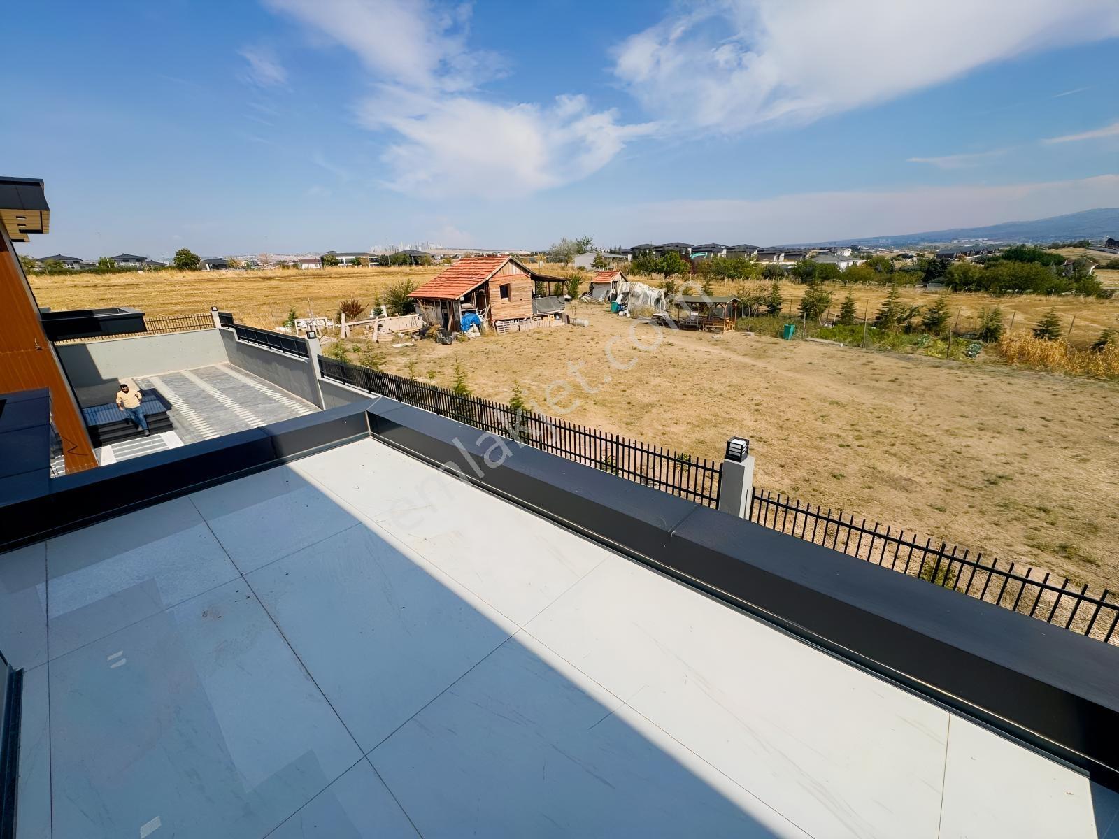 Gölbaşı Site İçerisi Havuz Sauna Emsalsiz Tripleks Villa — fotoğraf 9