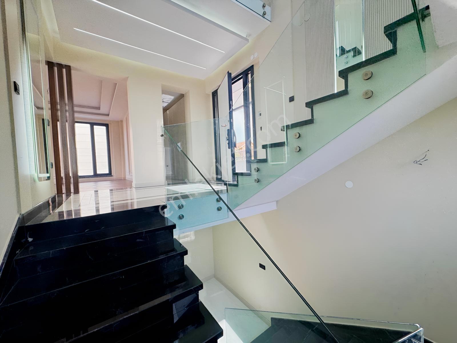 Gölbaşı Site İçerisi Havuz Sauna Emsalsiz Tripleks Villa — fotoğraf 13