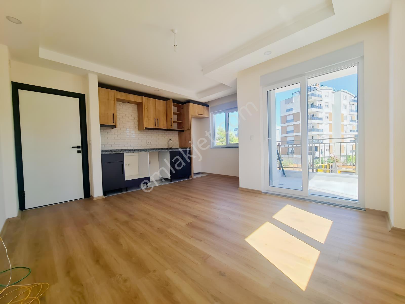 Aydoğmuş Mah.sıfır Asansörlü 1.kat 1+1 70 M² Daire — fotoğraf 11