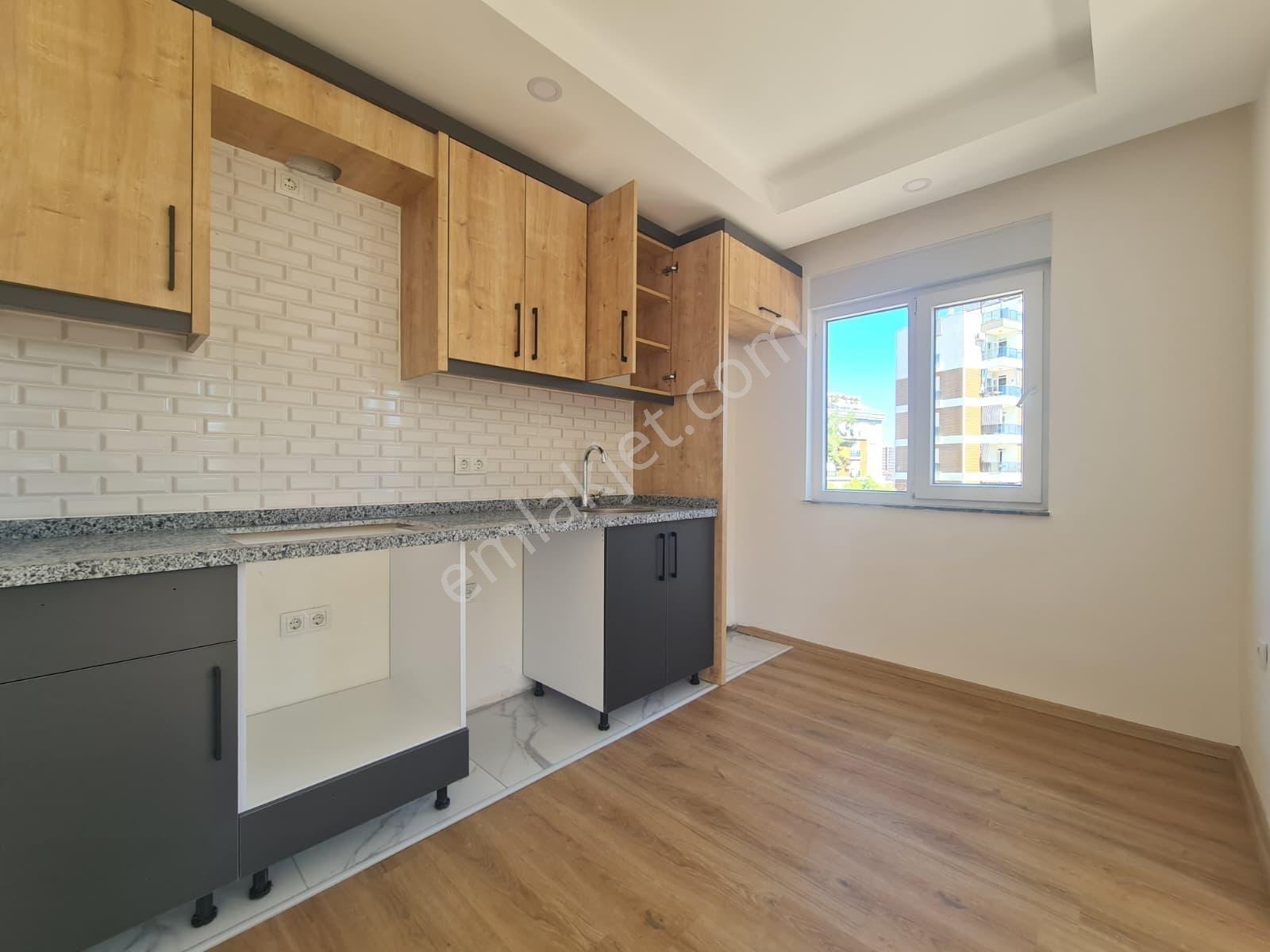 Aydoğmuş Mah.sıfır Asansörlü 1.kat 1+1 70 M² Daire — fotoğraf 13