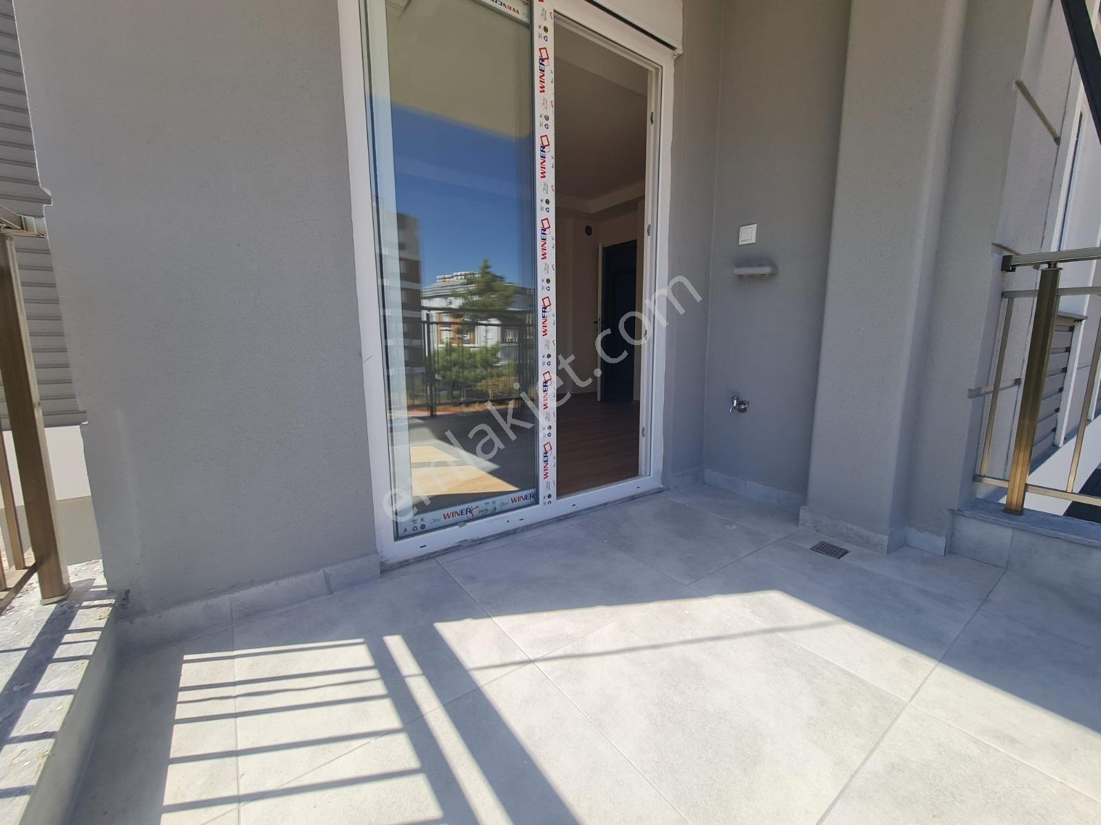 Aydoğmuş Mah.sıfır Asansörlü 1.kat 1+1 70 M² Daire — fotoğraf 17