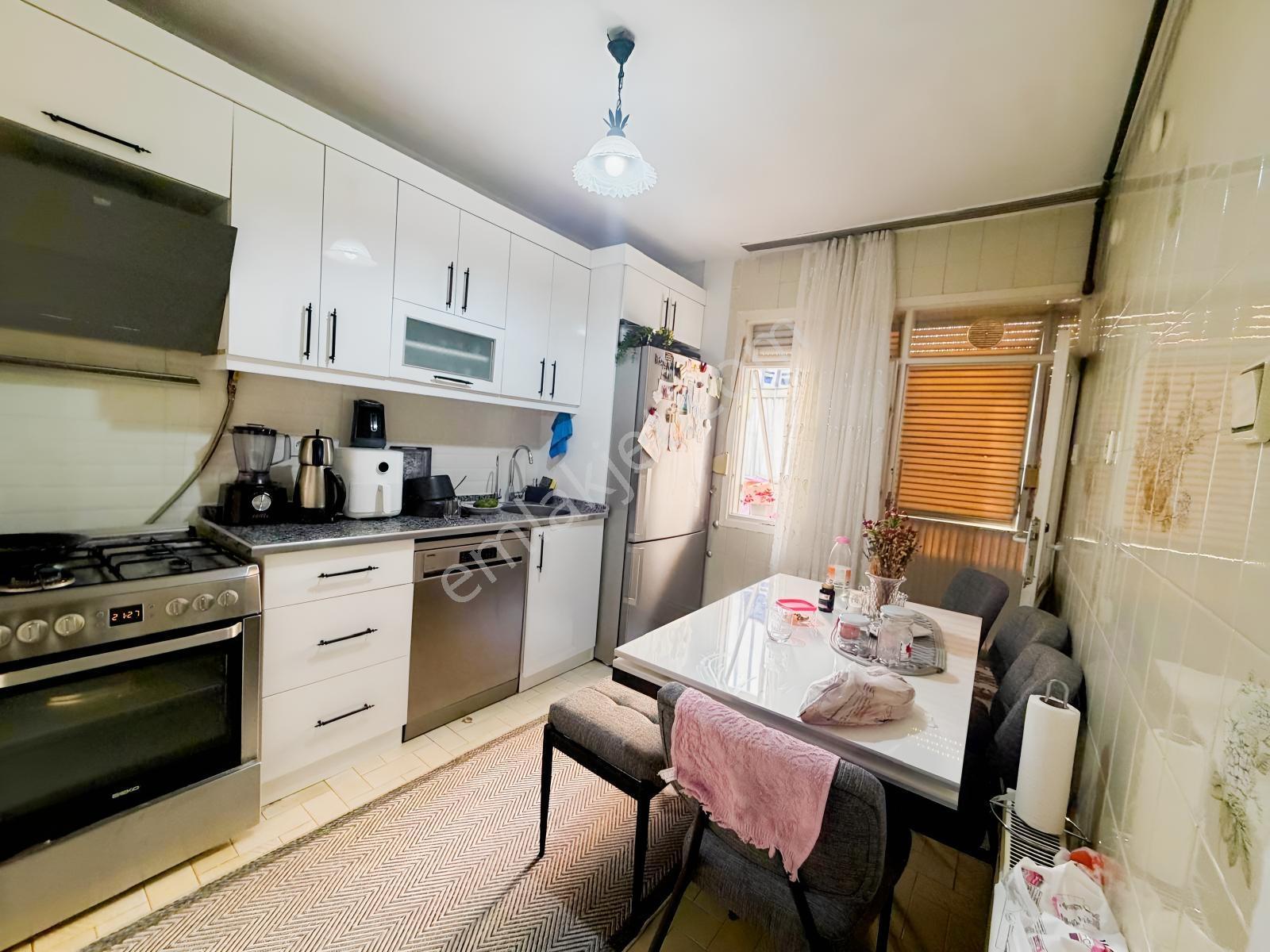 Bozyaka Da 3+1 135 M2 Çift Balkon Çift Wc Anna Cadde Yakını — fotoğraf 9